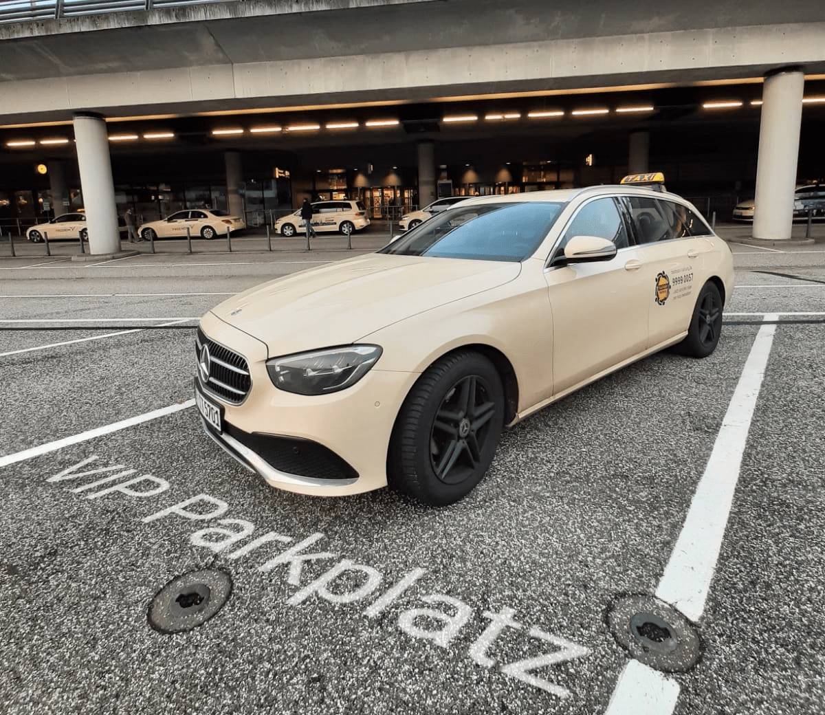 Taxiteam VIP Service at The Airport Hamburg